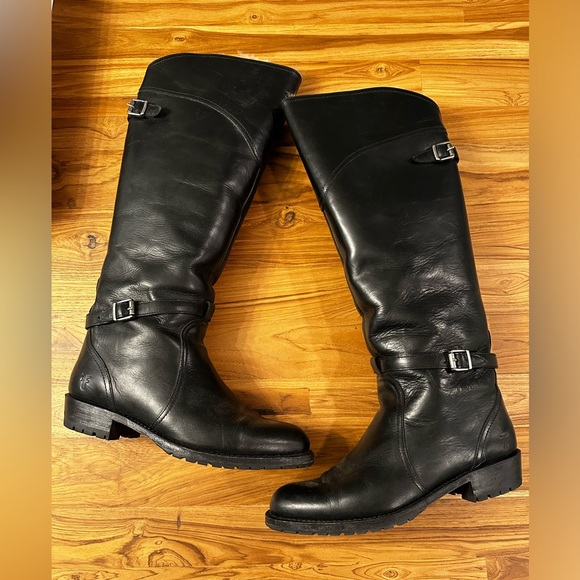 Frye Shoes - Frye Dorado Lug Riding Boot new in box size 9 women’s black leather fur lined